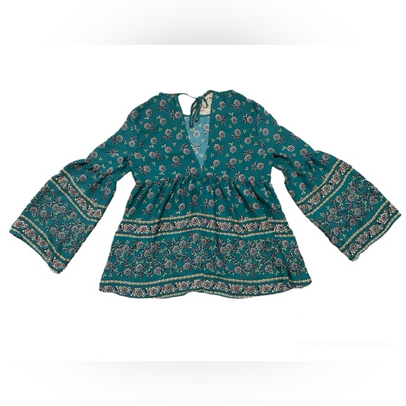 Altar’d State / Floral Bell Sleeve Blouse With V-Neck Back & Tie - Picture 3 of 6